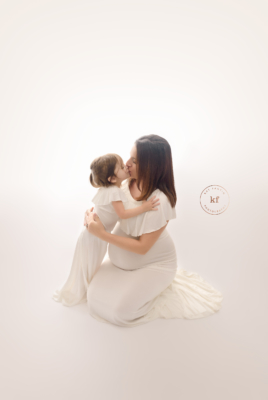 backlit_maternity_photo_north_branch_michigan_newborn_photography_mother_daughter