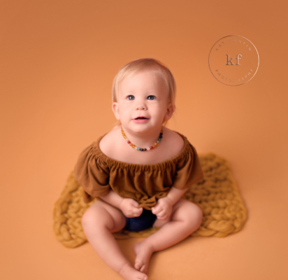 milestone_session_one_year_old_first_birthday_studio_photography